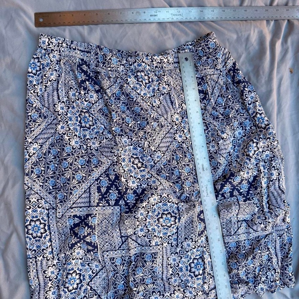 CJ Banks blue floral midi skirt with elastic waist - Picture 5 of 7